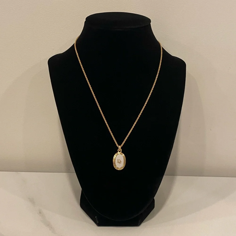 Vintage Dior Logo Oval Necklace - Picture 2 of 14